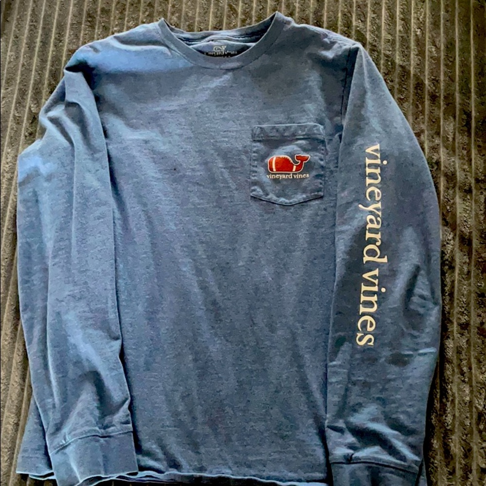 Vineyard Vines large long-sleeved tee
